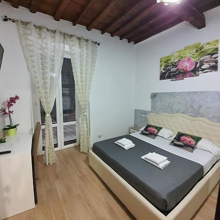 Marla Rooms La Spezia Bagian luar foto