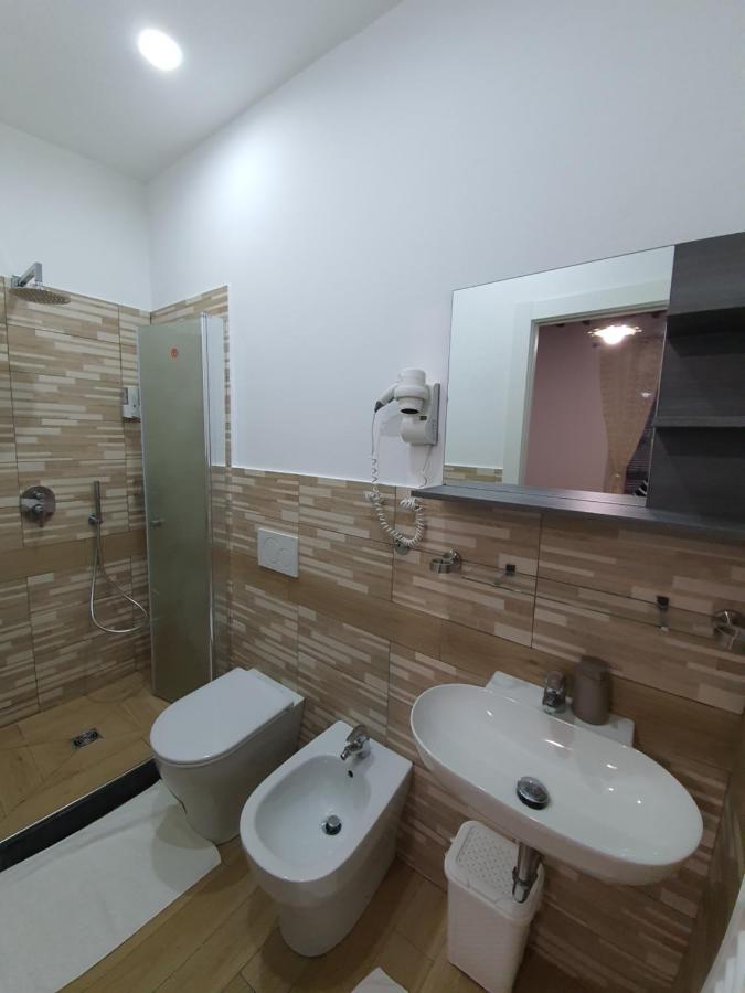 Marla Rooms La Spezia Bagian luar foto