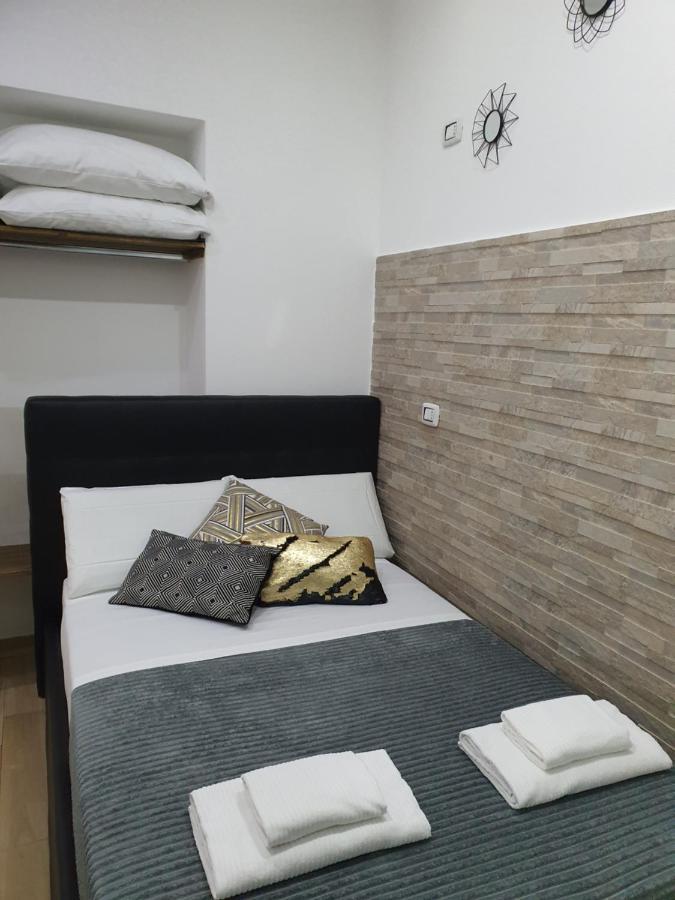 Marla Rooms La Spezia Bagian luar foto